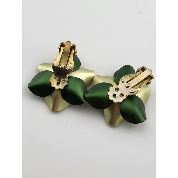 Vintage Green Gold Flower Clip Earrings Rhinestone Mid Century Jewelry - Picture 3 of 4